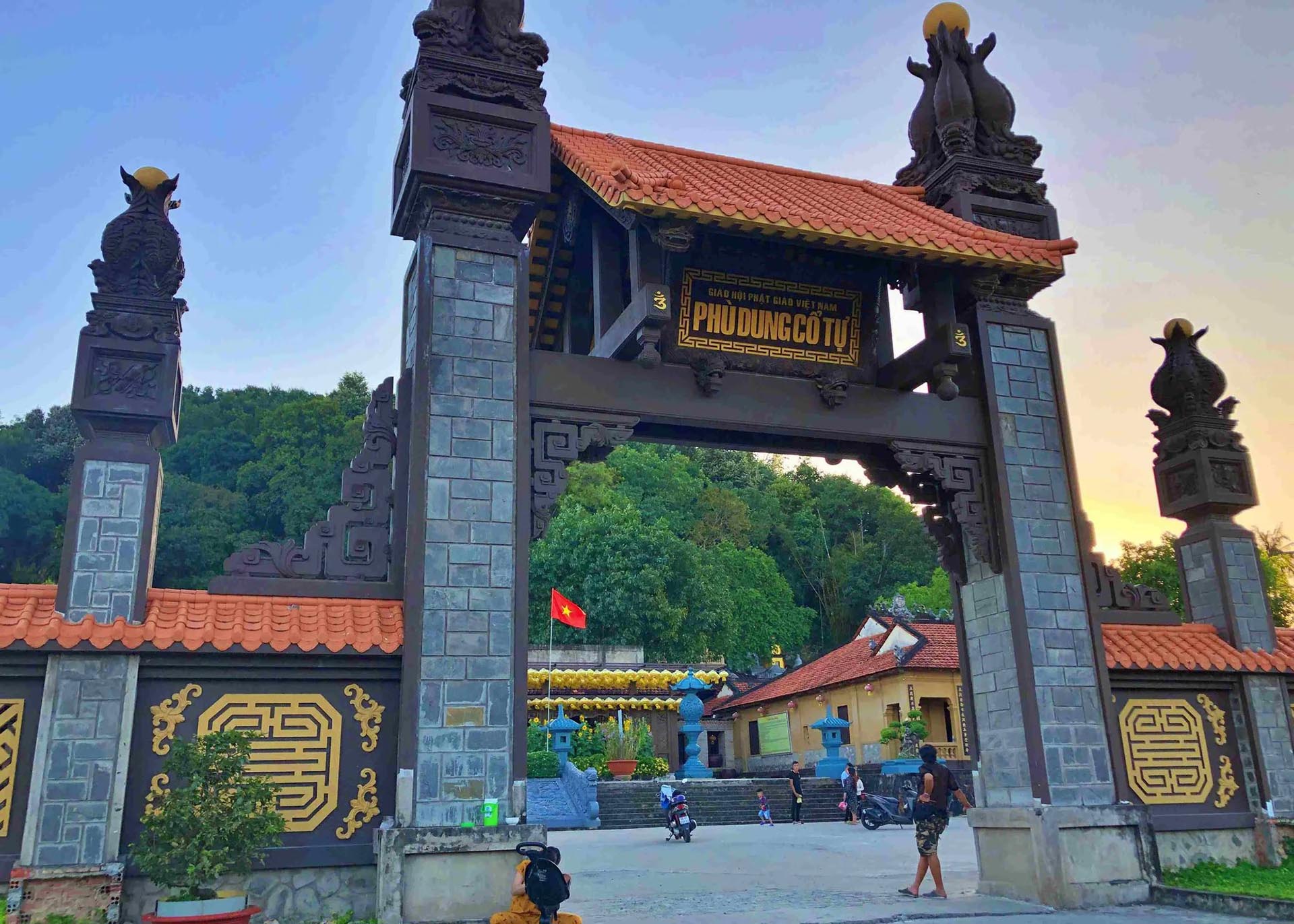 Phù dung cổ tự Hà Tiên